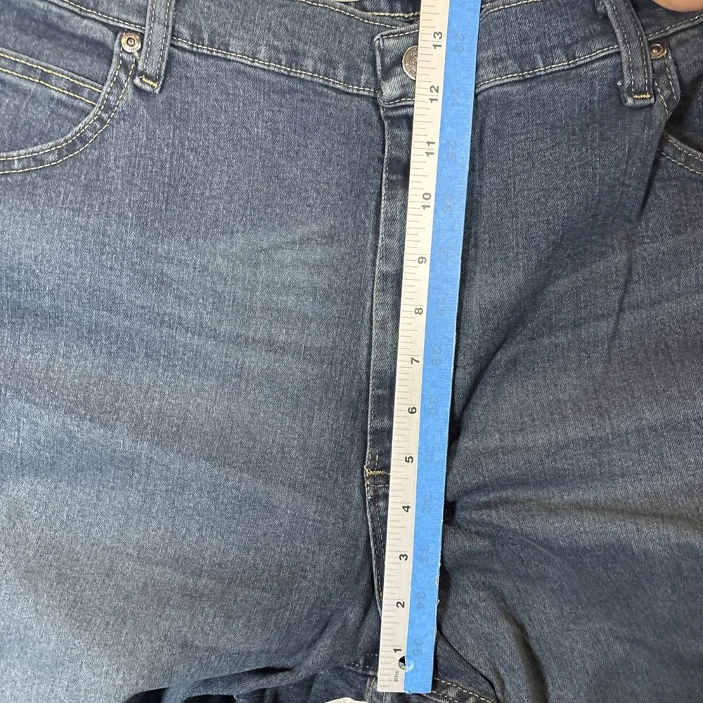 Wrangler‎ Authentics Jeans Mens 38x32 Blue Straight Leg Denim 10ZM200MB NWT